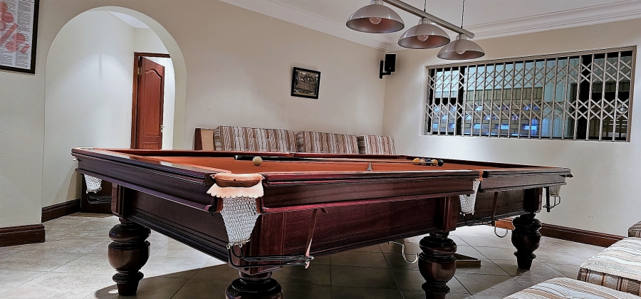7 Bedroom Property for Sale in Myburgh Park Western Cape